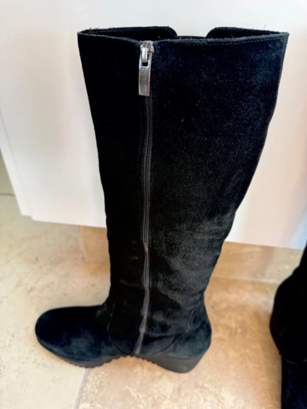 La Canadienne, Black Waterproof Suede, Knee-high Boots made in Canada, Sz 9